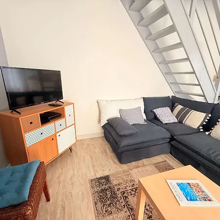 Charmante Maison De Village A Saint-pierre-d'oleron, Ideale Pour 4 Personnes - Fr-1-778-52