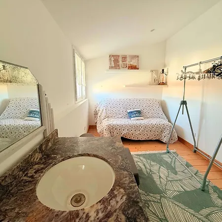 Charmante Maison De Village A Saint-pierre-d'oleron, Ideale Pour 4 Personnes - Fr-1-778-52 Ferienhaus *