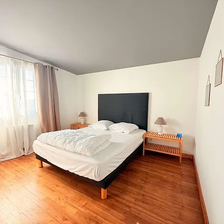 Charmante Maison De Village A Saint-pierre-d'oleron, Ideale Pour 4 Personnes - Fr-1-778-52 Ferienhaus *